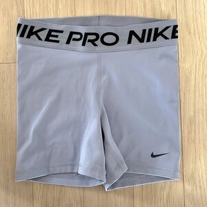 Nike pro shorts (lilac / purple)
